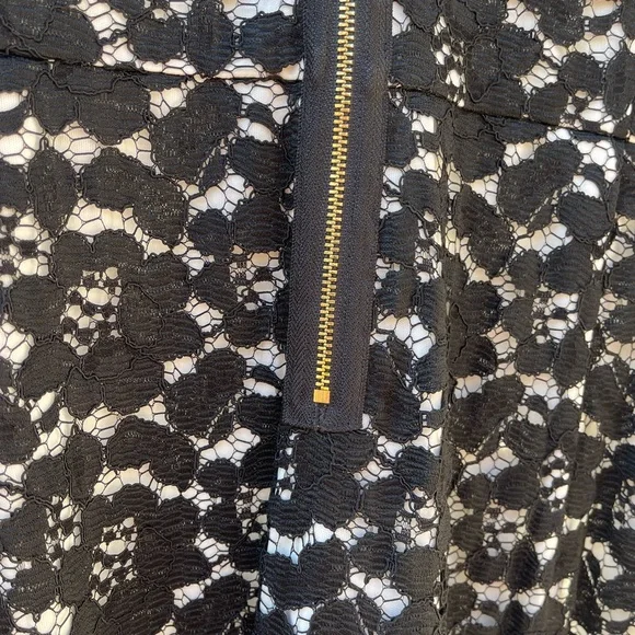 Kenzie - babydoll lace dress - Picture 4 of 4